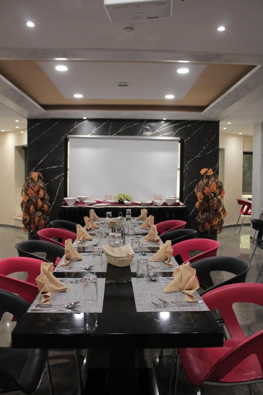 Hotel Le Parisien Tunis Extérieur photo