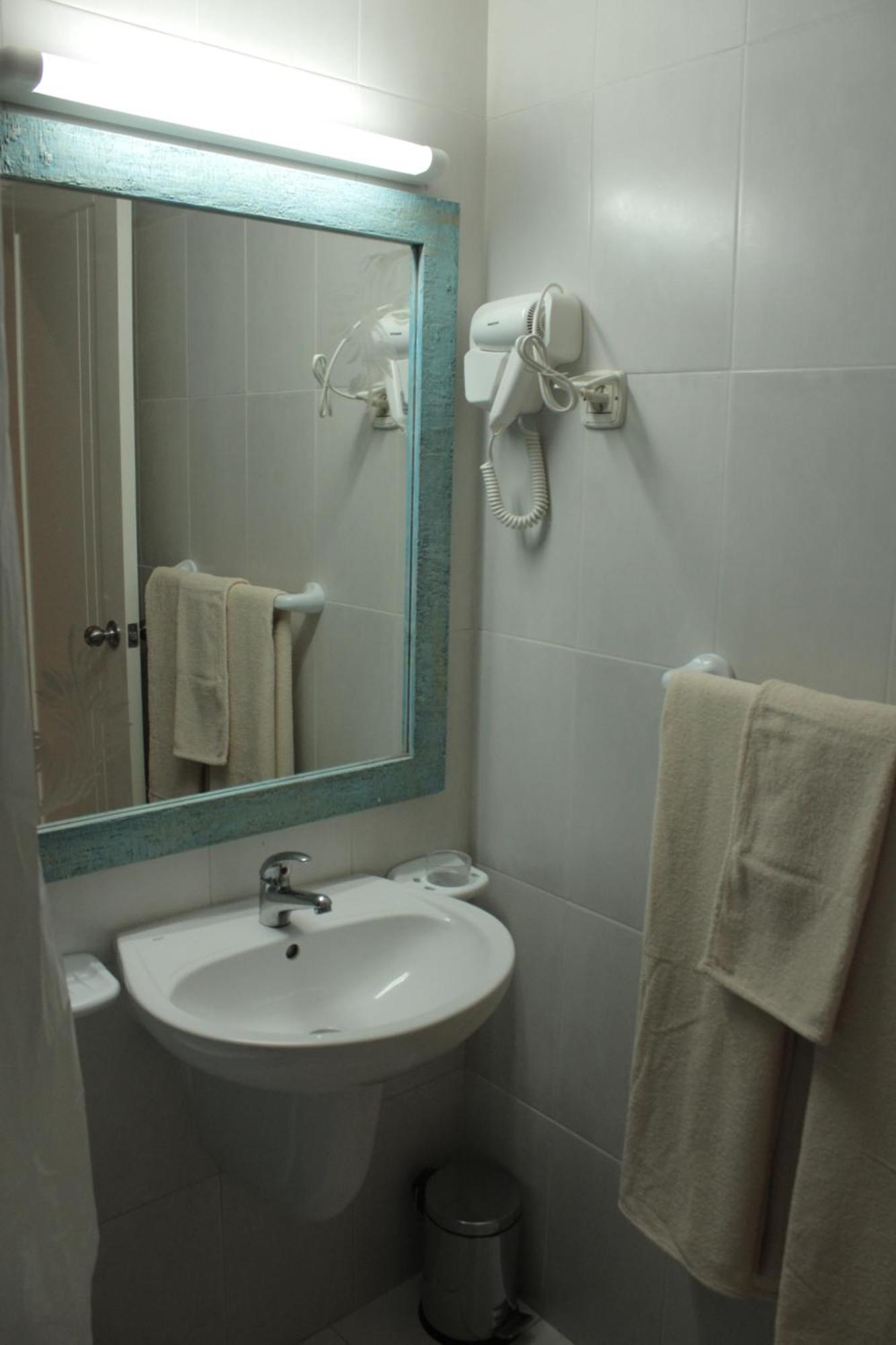 Hotel Le Parisien Tunis Extérieur photo